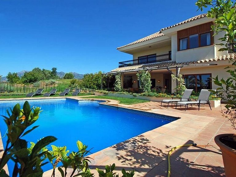 Villa for Sale in Marbella Este Malaga 13