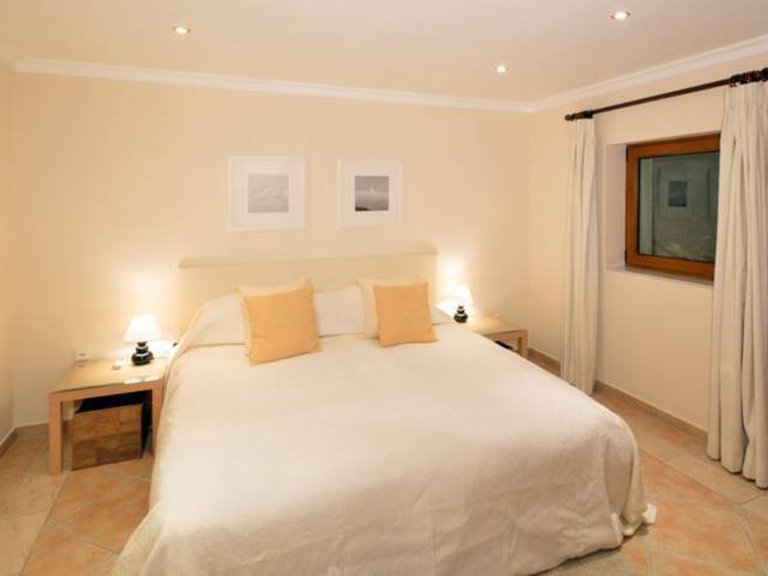 Villa for Sale in Marbella Este Malaga 8