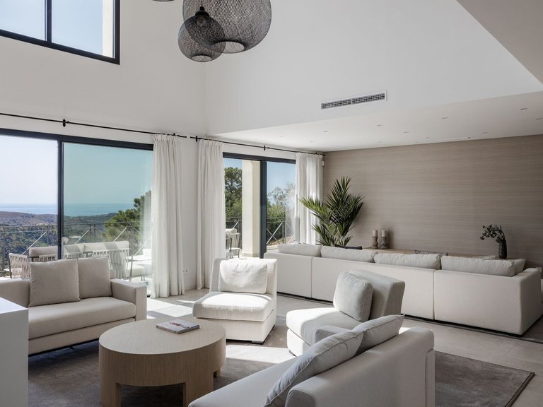 Villa for Sale in Benahavis Malaga 2