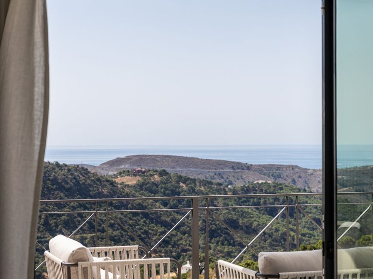 Villa for Sale in Benahavis Malaga 9