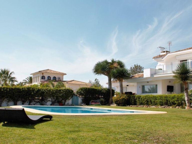 Villa for Sale in Estepona Malaga 1