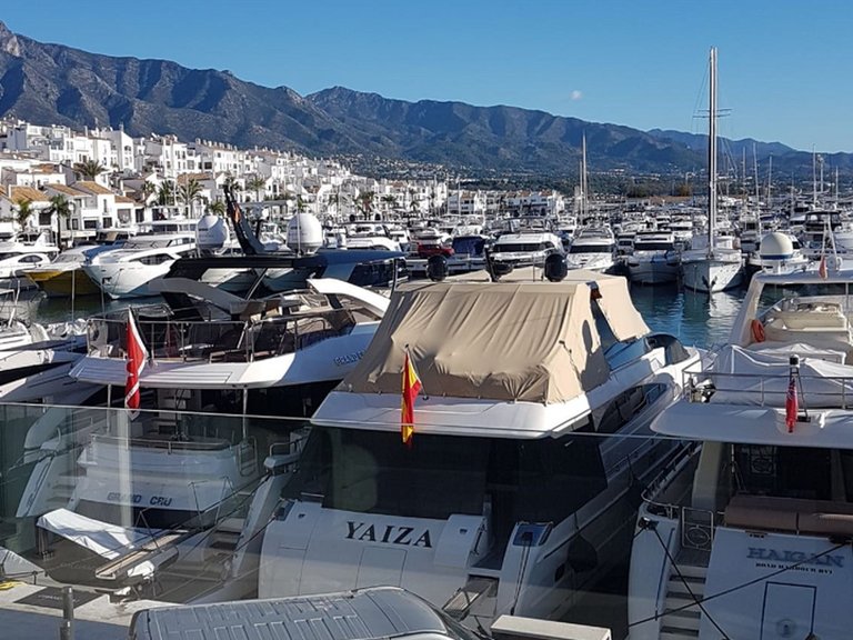 Apartment for Sale in Marbella - Puerto Banus Malaga 16