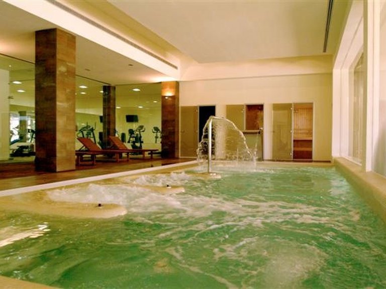 Apartment for Sale in Benahavis Malaga 18