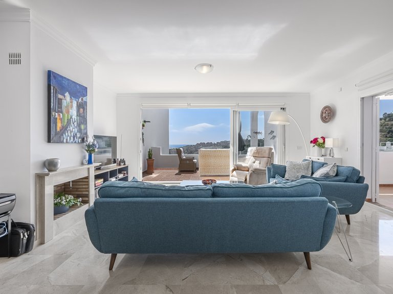 Apartment for Sale in Marbella Este, Malaga 5