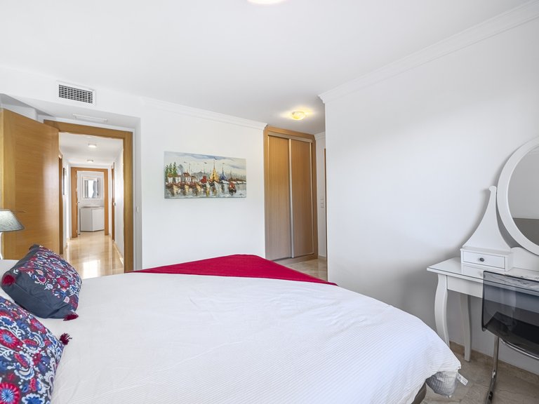 Apartment for Sale in Marbella Este, Malaga 16