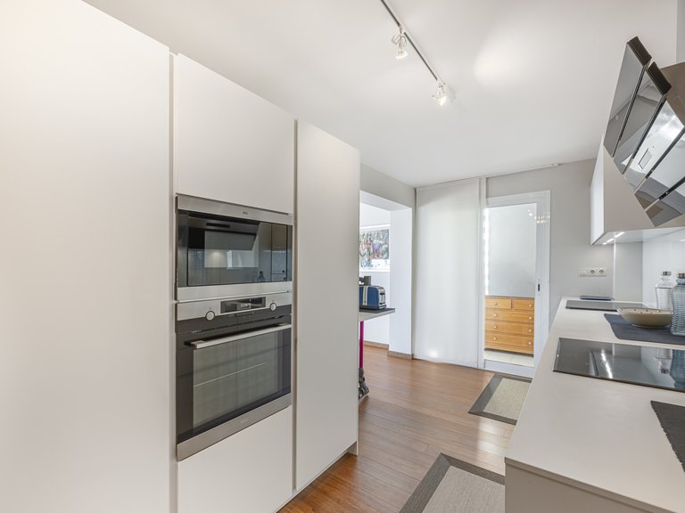 Apartment for Sale in Marbella Este, Malaga 29