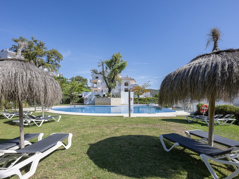 Apartment for Sale in Marbella Este, Malaga 31