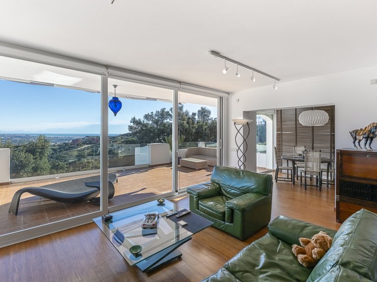 Apartment for Sale in Marbella Este, Malaga 1