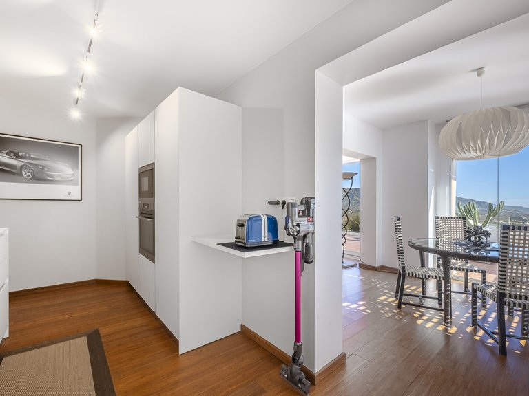 Apartment for Sale in Marbella Este, Malaga 13