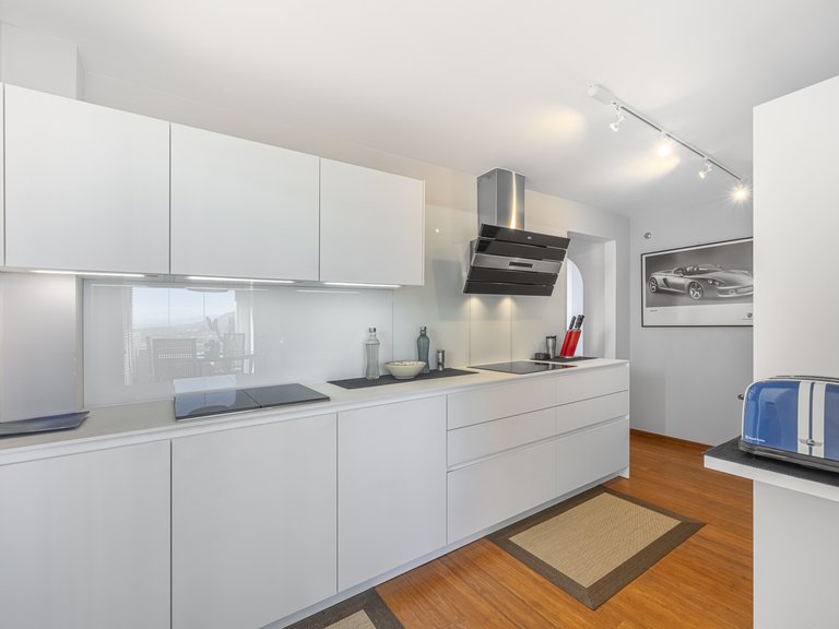 Apartment for Sale in Marbella Este, Malaga 12