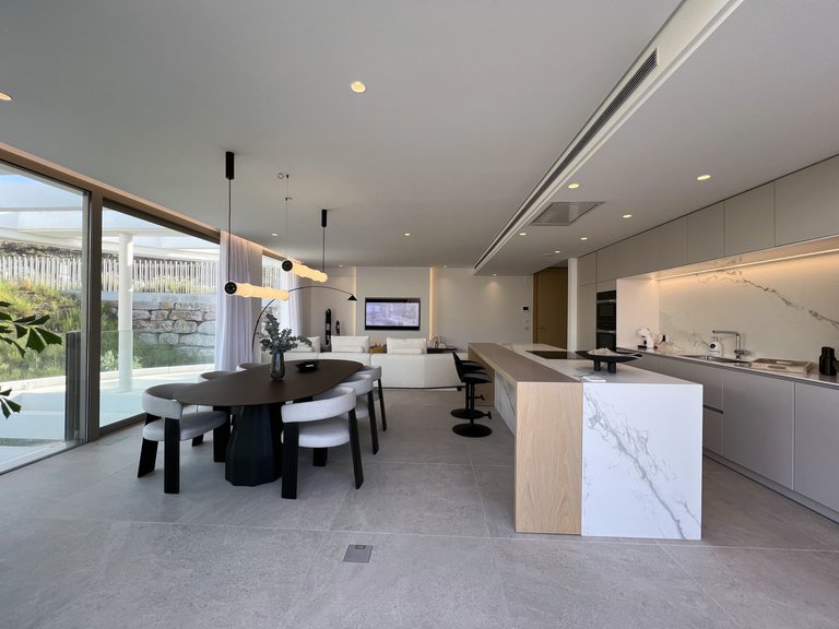 Penthouse for Sale in Benahavis, Malaga 15
