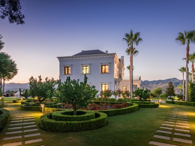 Villa for Sale in Marbella, Malaga 27