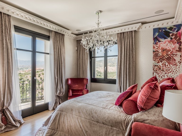 Villa for Sale in Marbella, Malaga 16