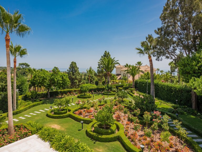 Villa for Sale in Marbella, Malaga 28
