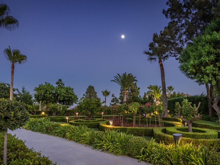 Villa for Sale in Marbella, Malaga 26