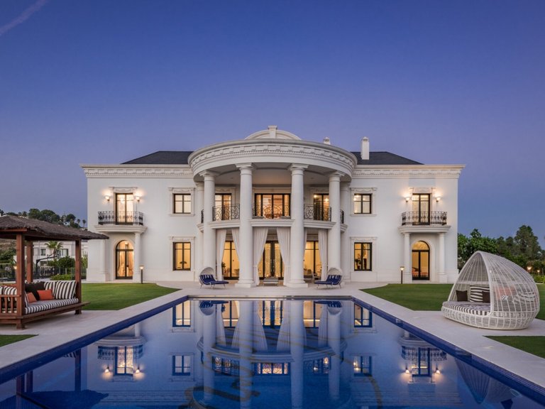 Villa for Sale in Marbella, Malaga 3