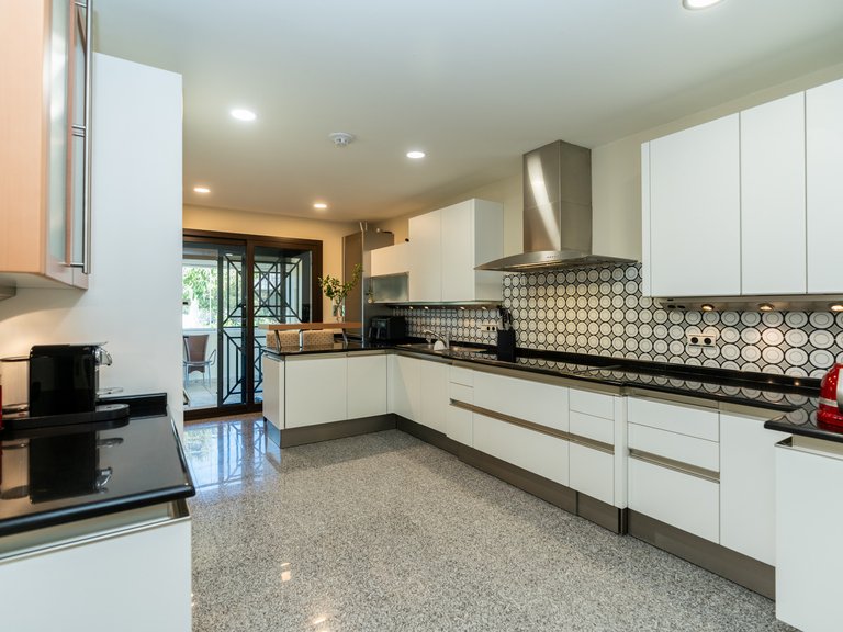 Apartment for Sale in Marbella, Malaga 41