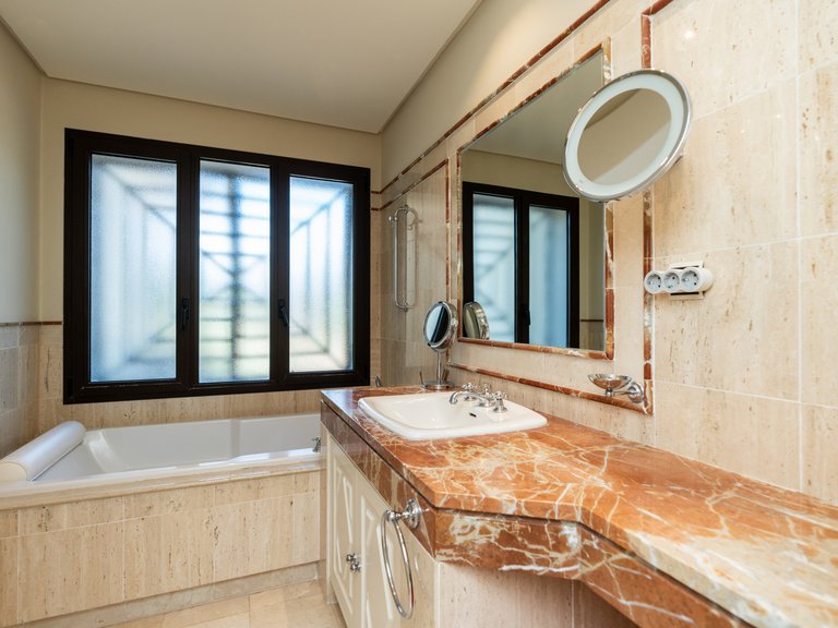 Apartment for Sale in Marbella, Malaga 27