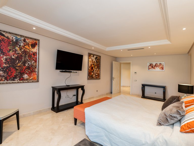 Apartment for Sale in Marbella, Malaga 31