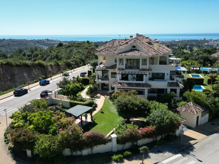 Apartment for Sale in Marbella, Malaga 1