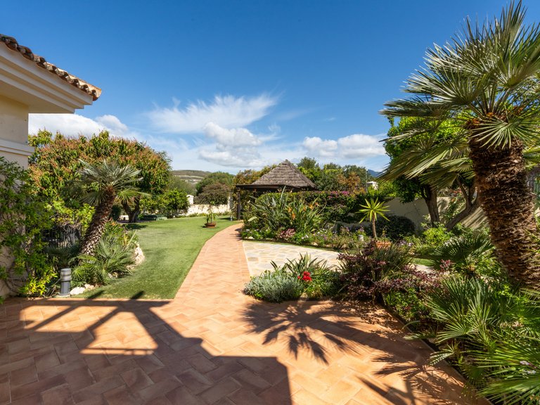 Apartment for Sale in Marbella, Malaga 34