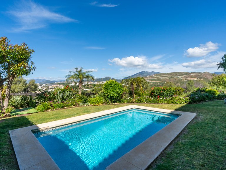 Apartment for Sale in Marbella, Malaga 23
