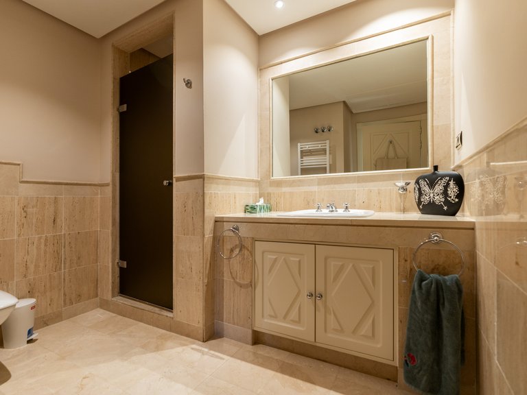 Apartment for Sale in Marbella, Malaga 26