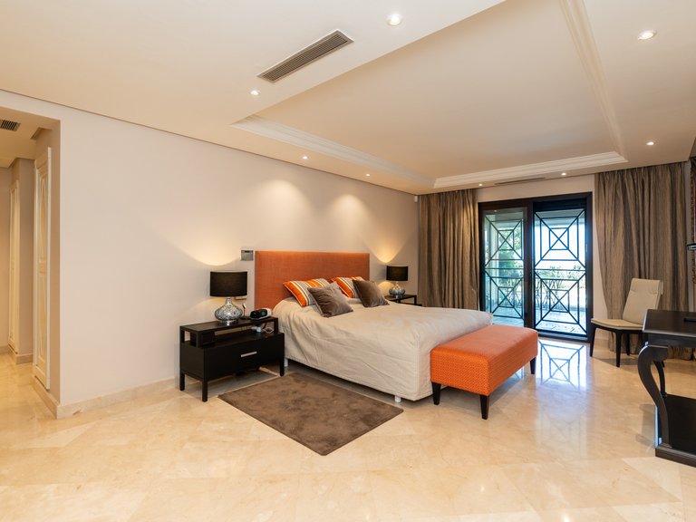 Apartment for Sale in Marbella, Malaga 12