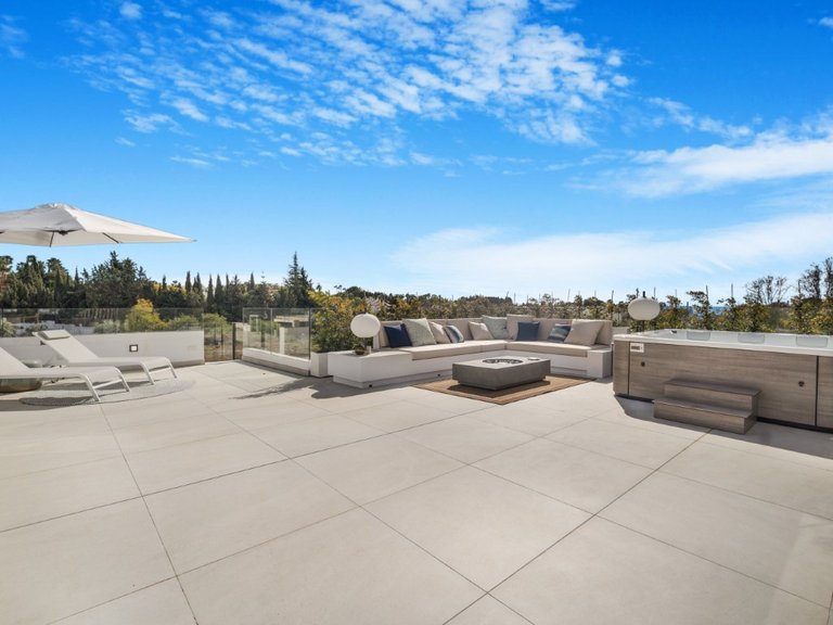 Villa for Sale in Marbella, Malaga 26