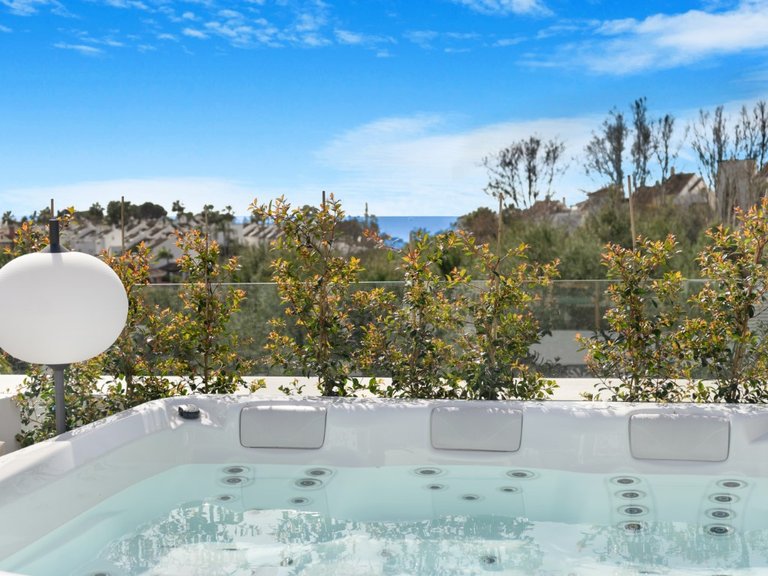 Villa for Sale in Marbella, Malaga 24