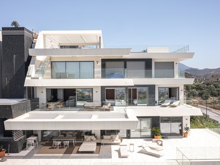 Apartment for Sale in Benahavis, Malaga 13