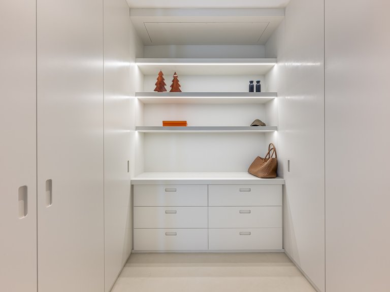 Apartment for Sale in Benahavis, Malaga 19