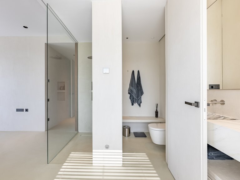 Apartment for Sale in Benahavis, Malaga 18