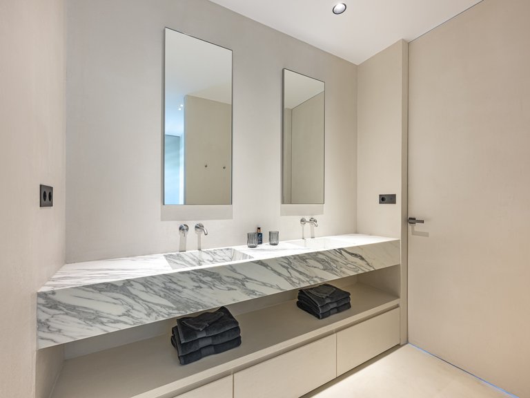 Apartment for Sale in Benahavis, Malaga 28