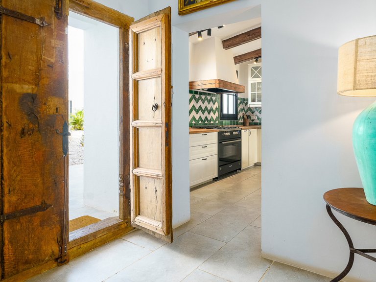 Villa for Sale in San Pedro De Alcantara, Malaga 38