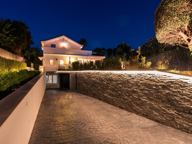 Villa for Sale in Marbella, Malaga 41