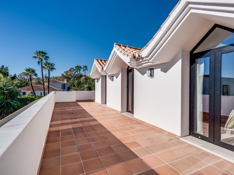 Villa for Sale in Marbella, Malaga 11