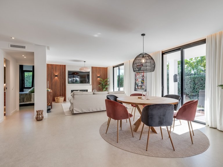 Villa for Sale in Marbella, Malaga 16