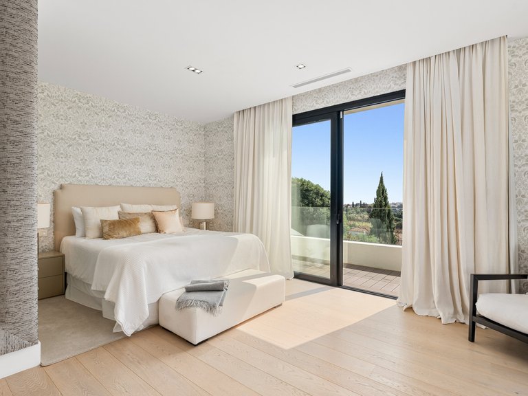 Villa for Sale in Marbella, Malaga 8