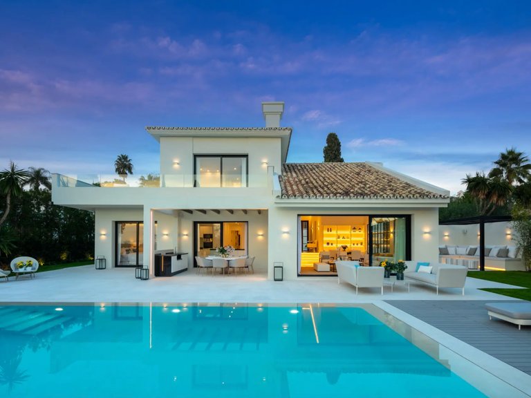 Villa for Sale in Marbella, Malaga 37