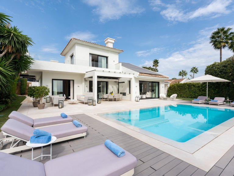 Villa for Sale in Marbella, Malaga 1