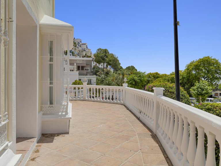 Town House for Sale in Benahavis, Malaga 1