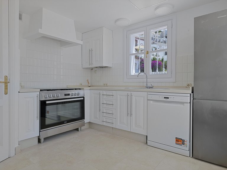 Town House for Sale in Benahavis, Malaga 7