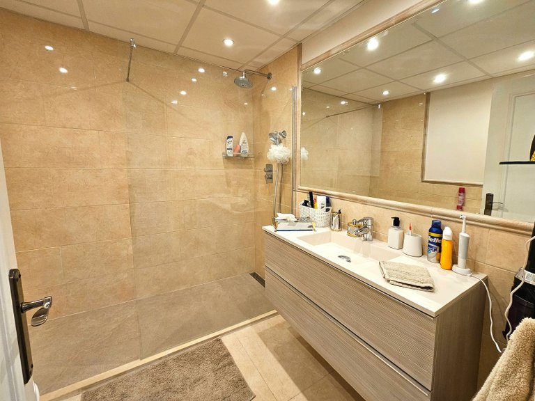 Apartment for Sale in Marbella, Malaga 17
