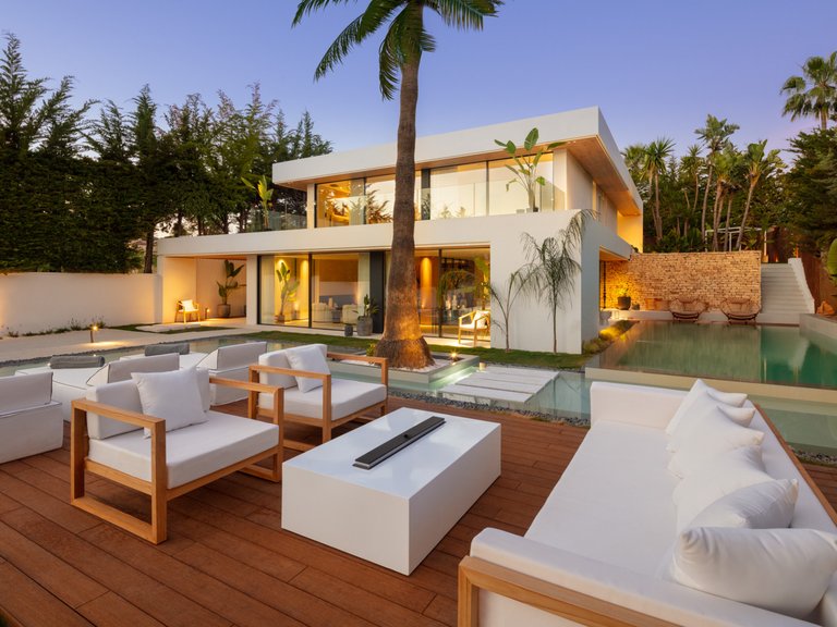 Villa for Sale in Marbella, Malaga 25