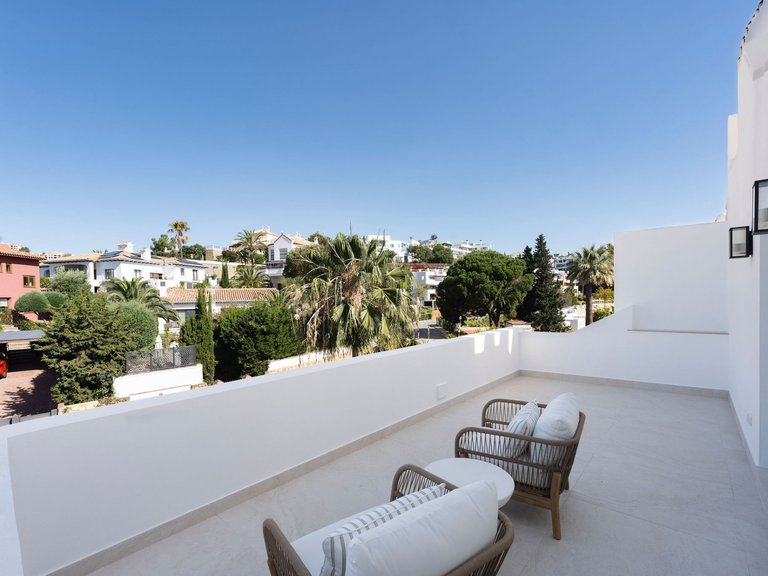 Town House for Sale in Benahavis, Malaga 35
