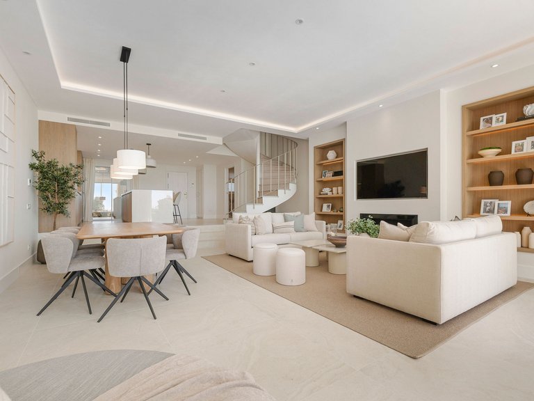 Town House for Sale in Benahavis, Malaga 6