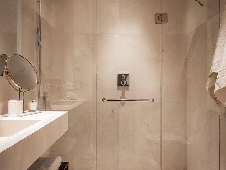 Apartment for Sale in Benahavis, Malaga 22