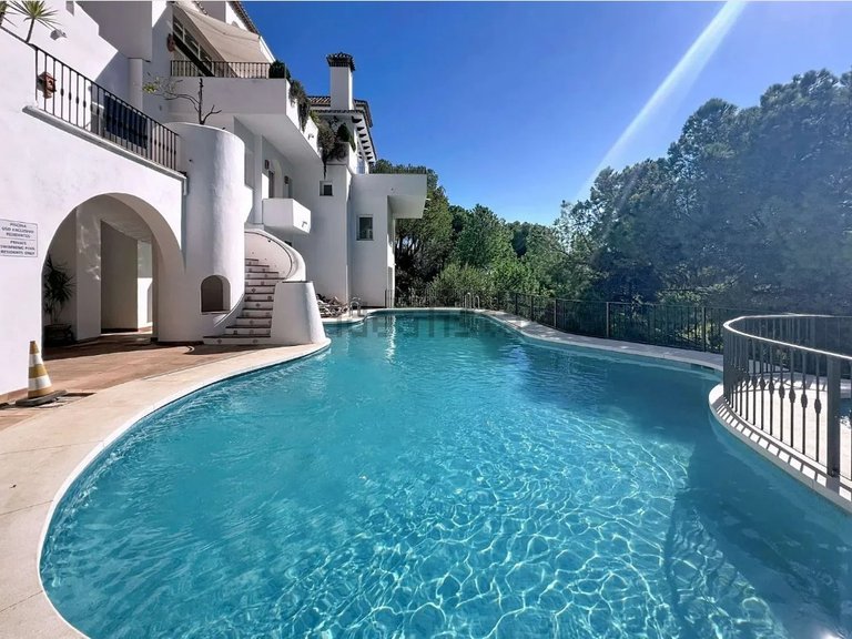 Apartment for Sale in Benahavis, Malaga 9