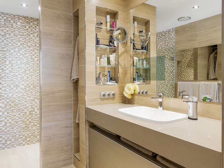 Penthouse for Sale in Benahavis, Malaga 18